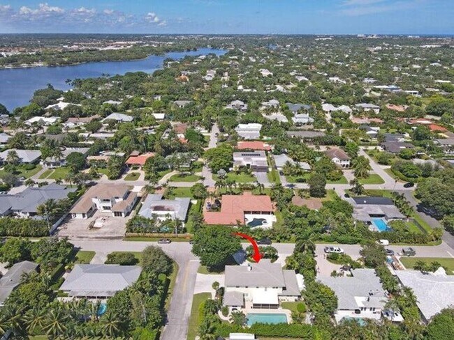 Building Photo - 518 Gardenia Terrace