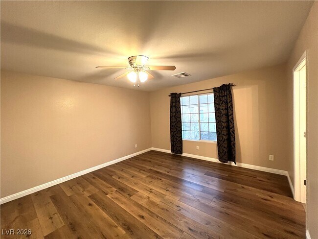 Building Photo - 7327 Laburnum St