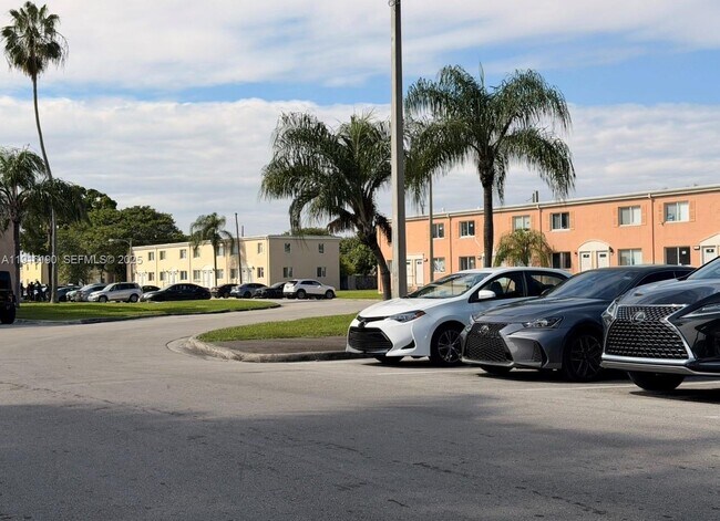 Building Photo - 8447 NW 4th Ave