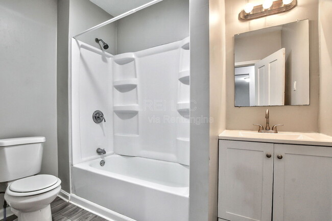 Building Photo - 119 N 34th St