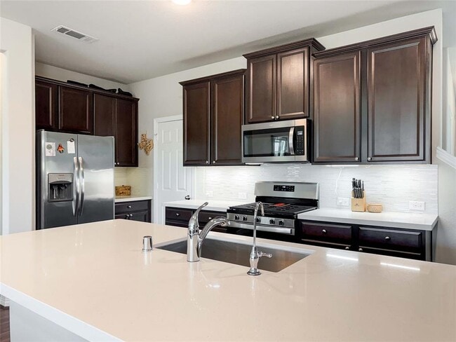 Building Photo - 2206 Islawild Wy
