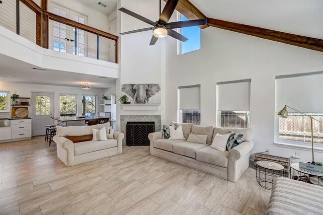 Building Photo - 20916 High Dr