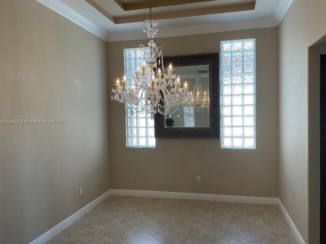 Building Photo - 9329 Via Grande W