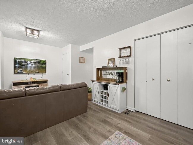 Building Photo - 7729 Patuxent Oak Ct