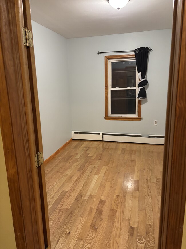 Building Photo - 776 Hancock St