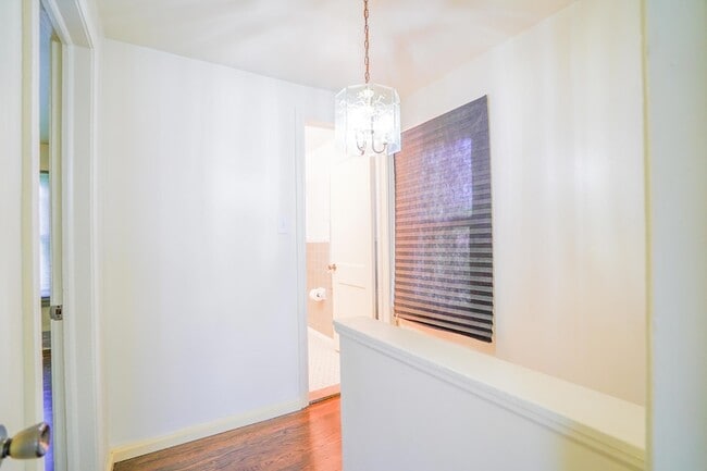 Building Photo - 17199 Meyers Rd