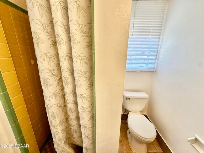 Building Photo - 3226 S Atlantic Ave