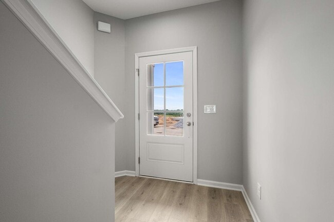 Building Photo - 5339 Bellflower Hls