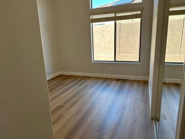 Building Photo - 42107 N Mountain Cove Dr