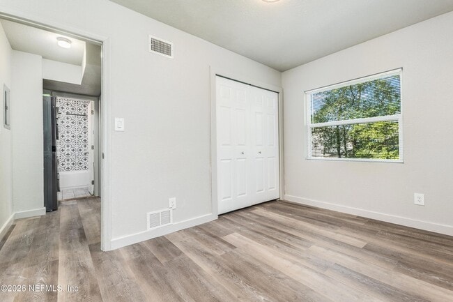 Building Photo - 231 E 16th St