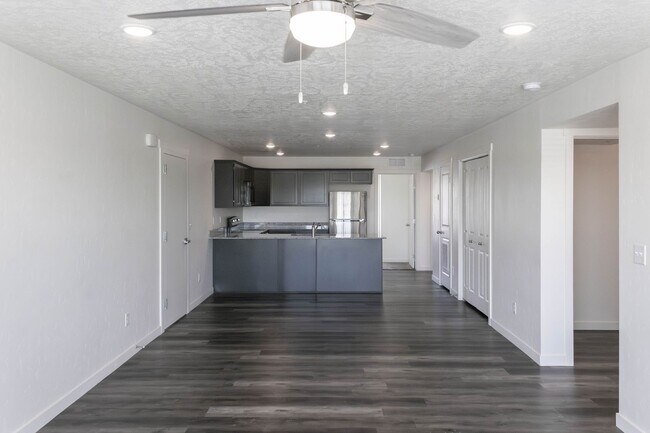 Building Photo - 3710 N Centrepoint Way
