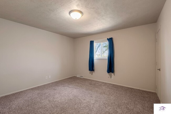 Building Photo - WELCOME HOME!