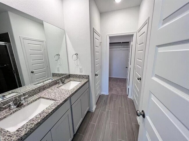 Building Photo - 23111 True Fortune Dr