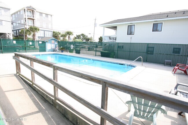 Building Photo - 1404 Canal Dr