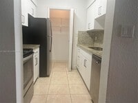 Building Photo - 949 Riverside Dr