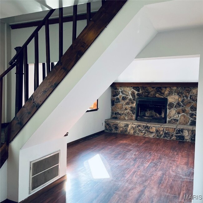 Building Photo - 6476 Hackberry Dr