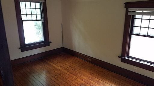 Building Photo - 3 bedroom 1 bath single family home in northwest campus.