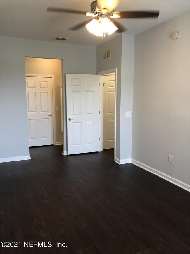 Building Photo - 11251 Campfield Dr