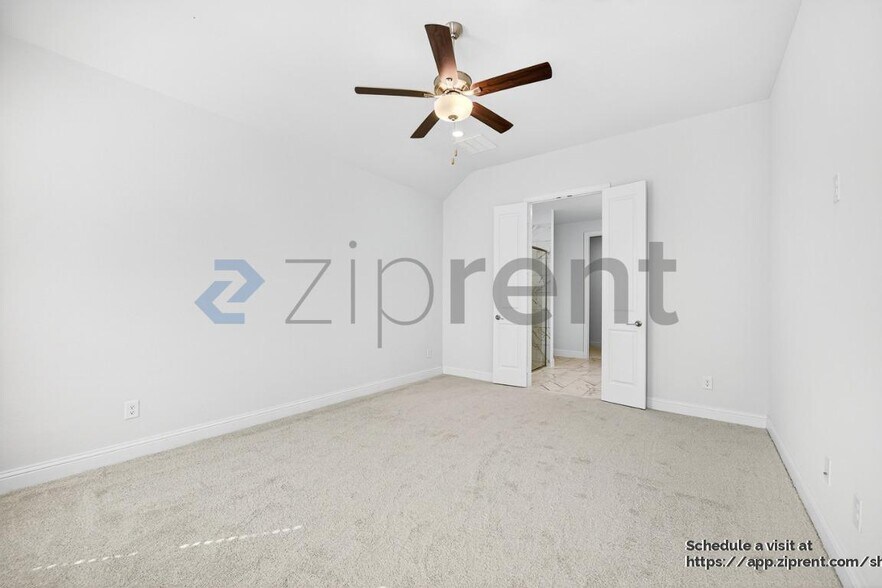 Building Photo - 717 Rosemary Rd