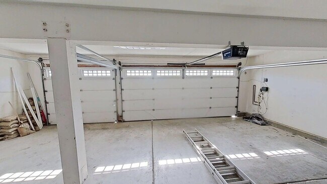 Building Photo - 13156 Gold Rush Dr