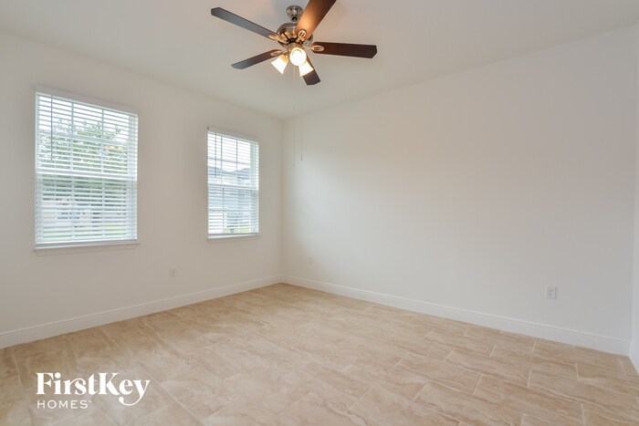 Building Photo - 492 Britten Dr