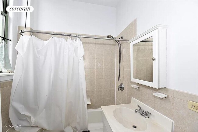 Building Photo - 4502 Ditmars Blvd