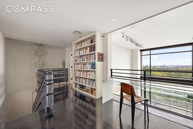 Building Photo - 170 East End Ave