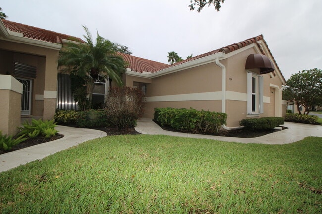 Building Photo - 404 Sabal Palm Ln