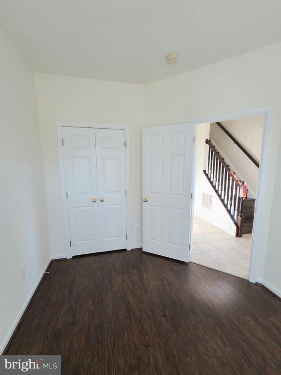 Building Photo - 42625 Homefront Terrace