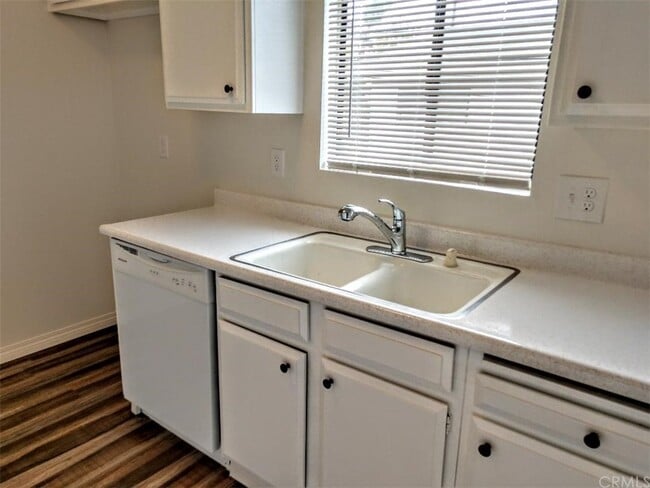 Building Photo - 34042 Alcazar Dr