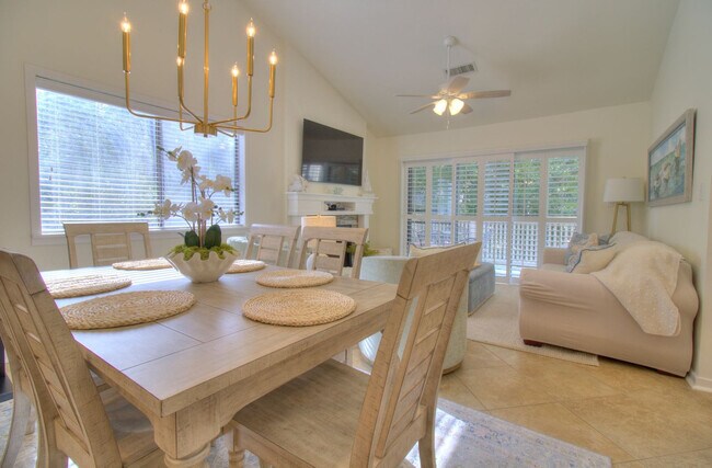 Building Photo - 301 Myrtlewood Ct