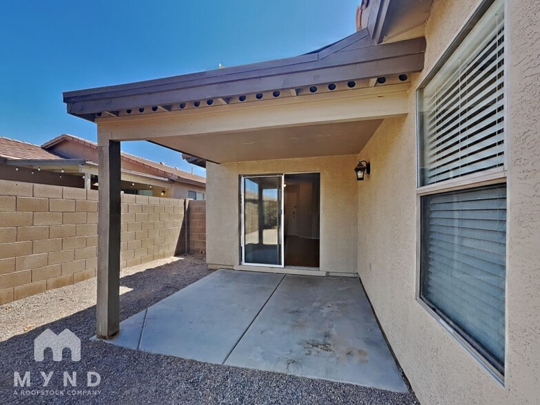 Building Photo - 43722 Bedford Dr