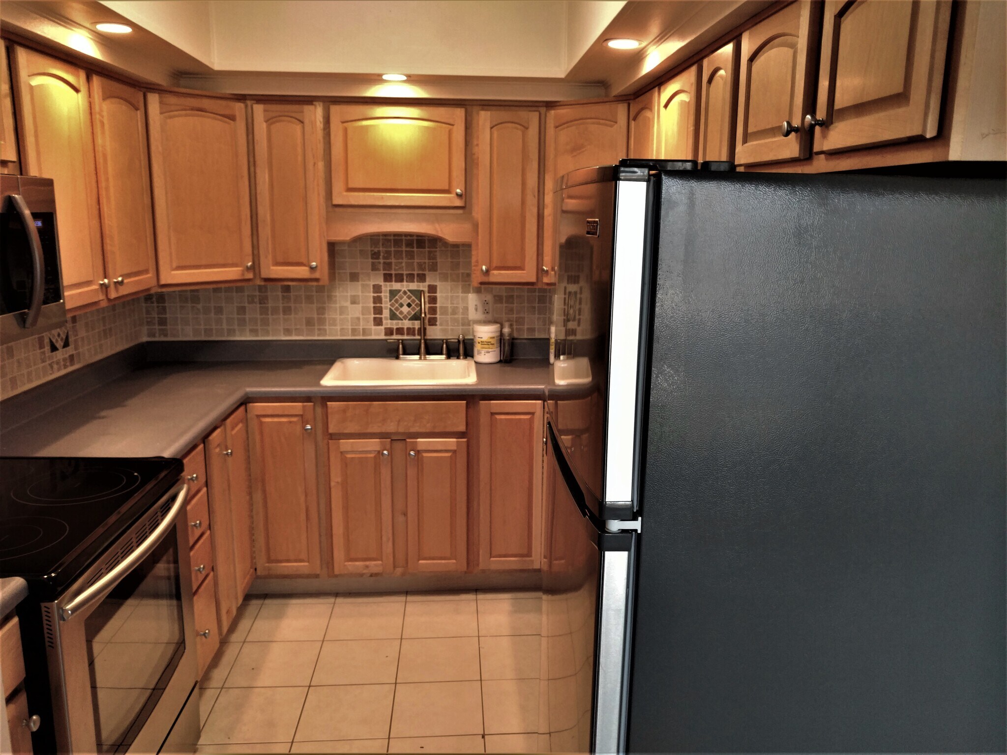 Building Photo - 2029 Sanlin Dr