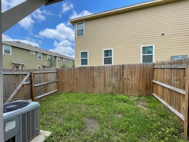 Building Photo - 6423 Melanzane Ave