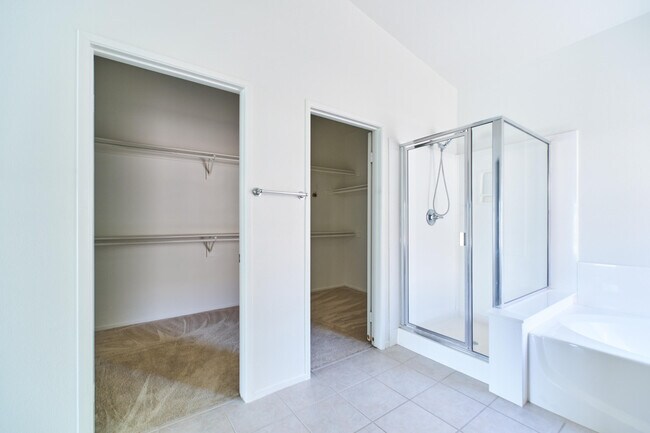 Building Photo - 47626 Calle Diamante