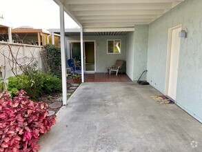 Building Photo - Beautifully Remodeled 2-Bedroom, 2-Bath Co...