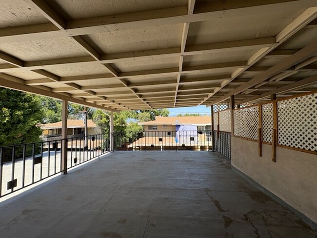 Building Photo - La Mar 4-Plex (25280) (DD)