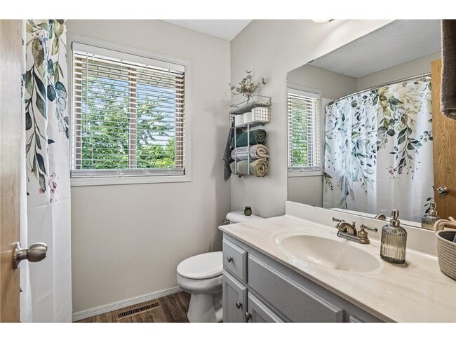 Building Photo - 4133 Sunset Trail N