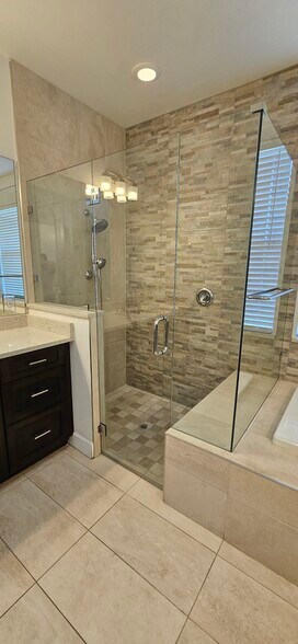 Building Photo - 5224 SW 27th Pl