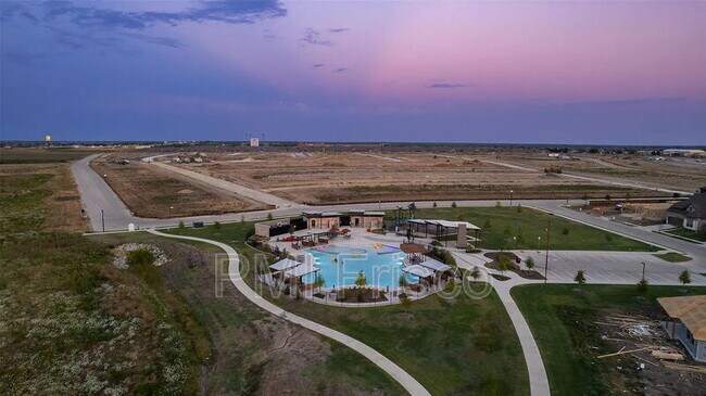 Building Photo - 6105 Poolside Way