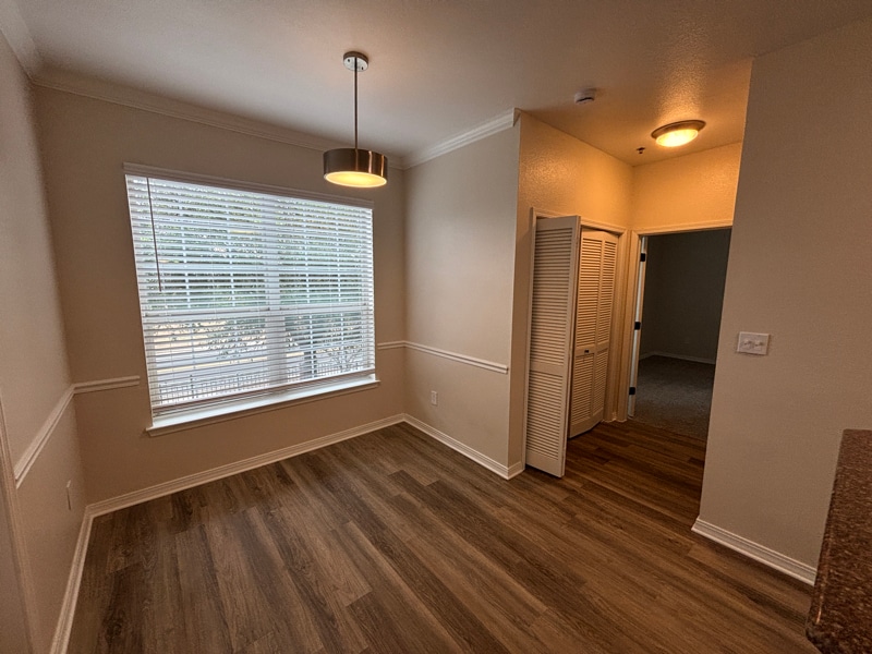 Building Photo - 250 S Stagecoach Trail