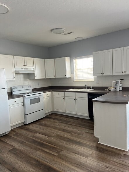 Building Photo - 1507 Fox Run Dr