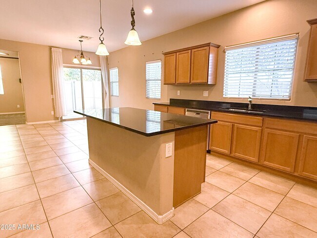 Building Photo - 2146 Scully Dr