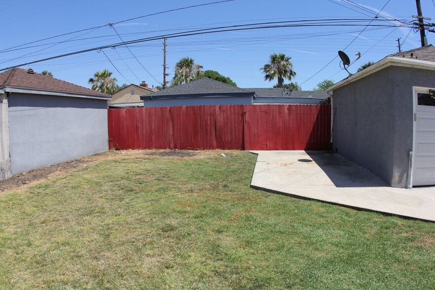 Building Photo - 12208 Burl