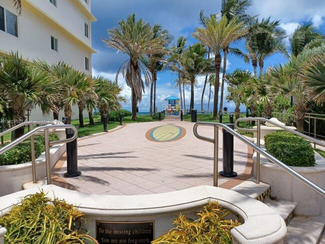Building Photo - 1600 S Ocean Dr