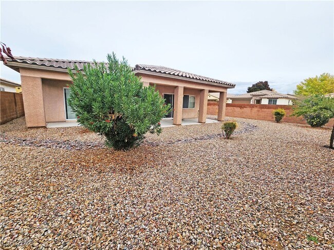 Building Photo - 5561 Carrara Pointe St