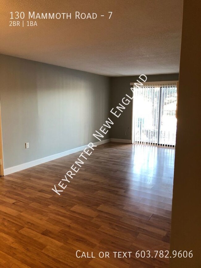 Building Photo - Updated 2 Bedroom, ground floor location a...