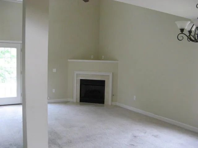 Building Photo - 500 Twin Oaks Cir