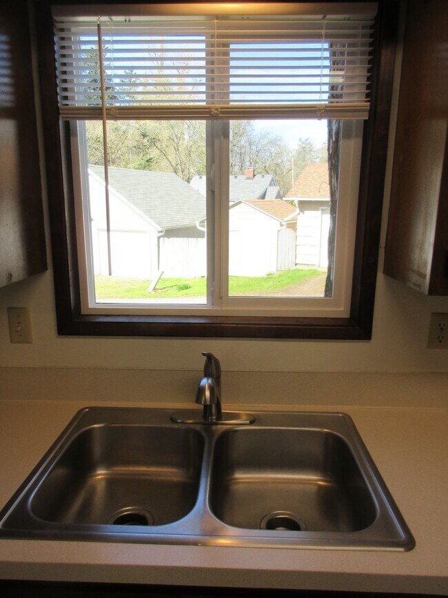 Building Photo - One Bedroom Apartment by Bush Park