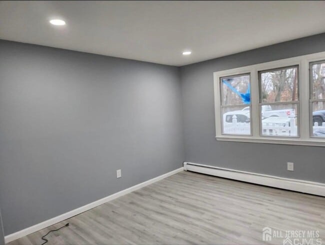 Building Photo - 723 Parker St